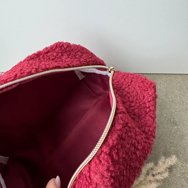 Fluffy Kosmetiktasche - Berry