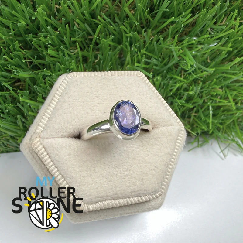 Facettierter Tansanitring in 925er Sterlingsilber #TZFR79