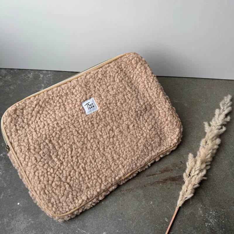 Fluffy Laptop Case - Farbe Beige