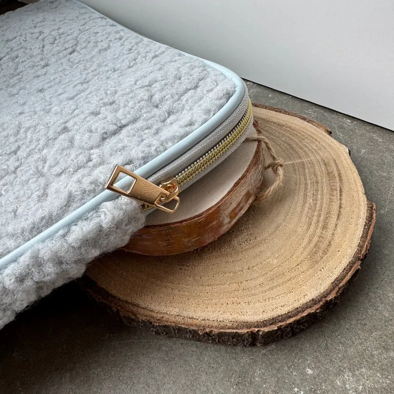 Fluffy Laptop Case - Farbe Grau