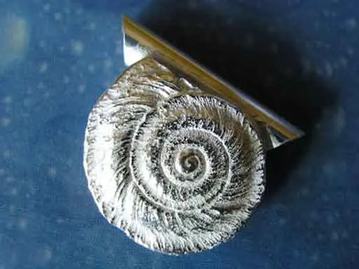 Meeresschmuck Anhänger Sonnenuhrschnecke xs sch