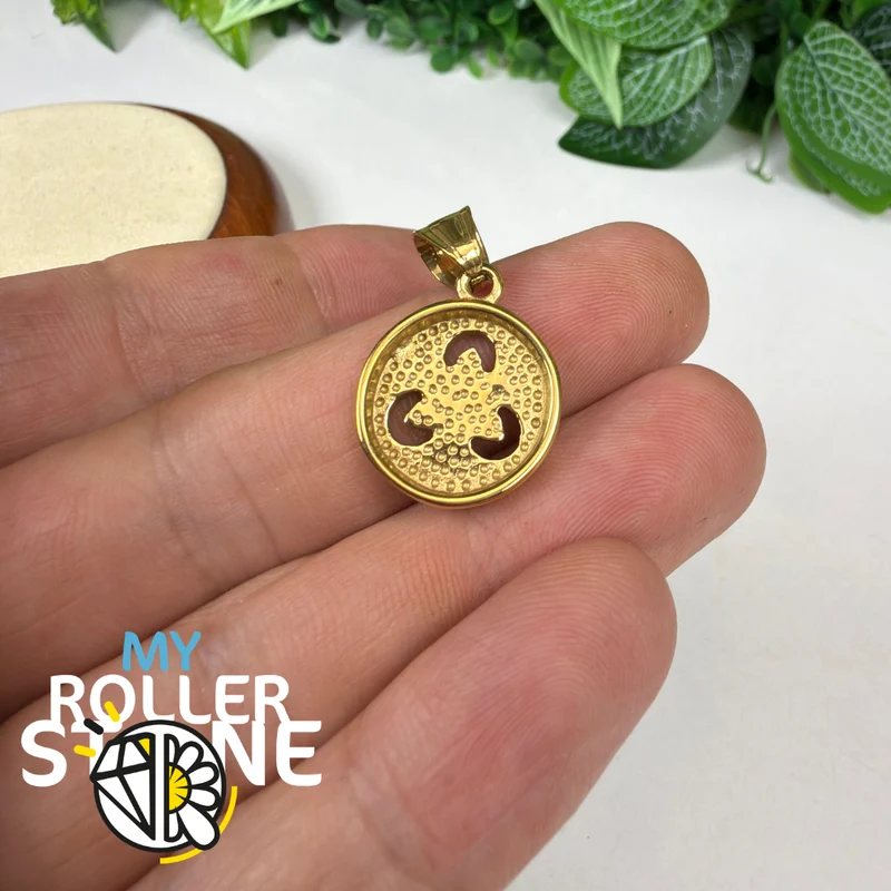 Goldener keltischer Triquetra-Anhänger – Dreifaltigkeitsknoten
