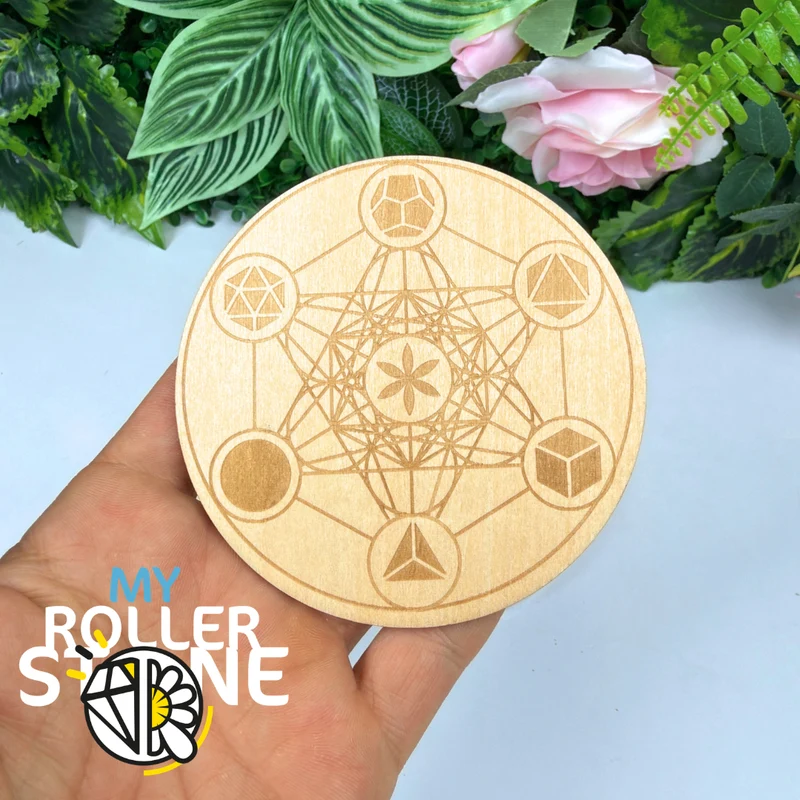 Metatrons Würfel, eingraviert in Holz