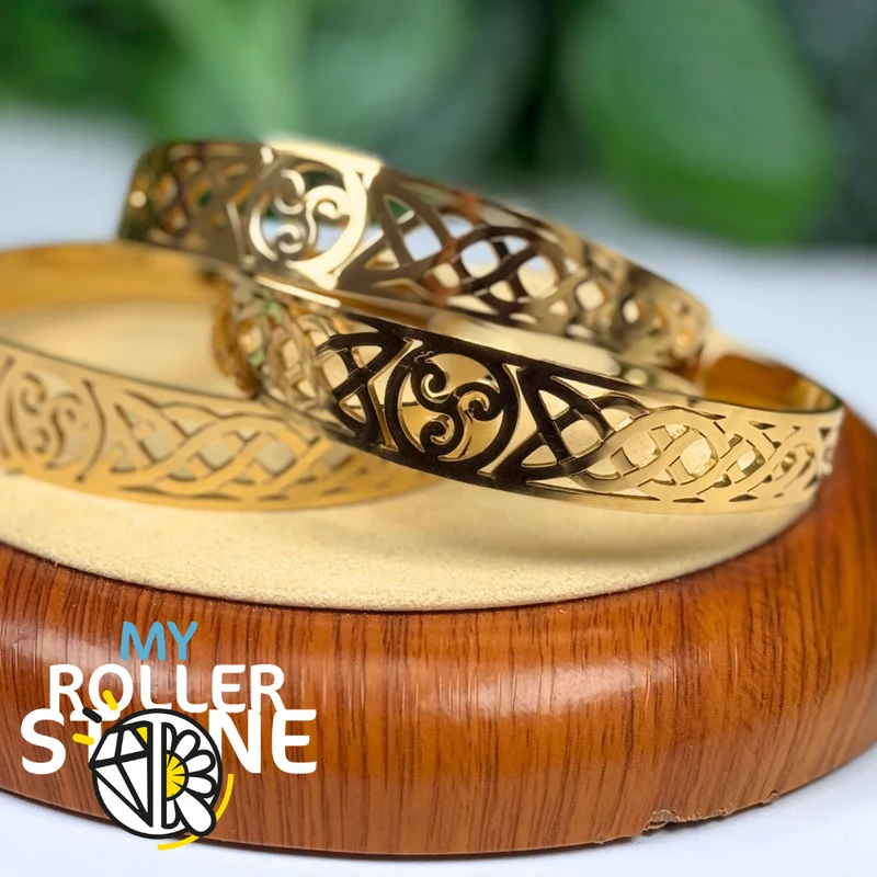 Goldenes keltisches Armband – Hexenknoten & Dreifaltigkeit