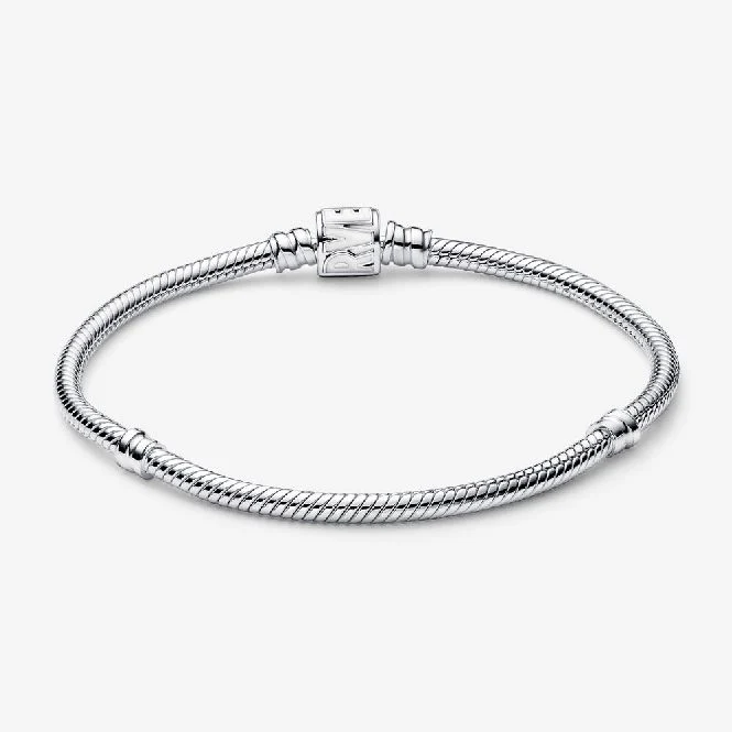 Marvel Logo Clasp Snake Chain Bracelet, 18cm