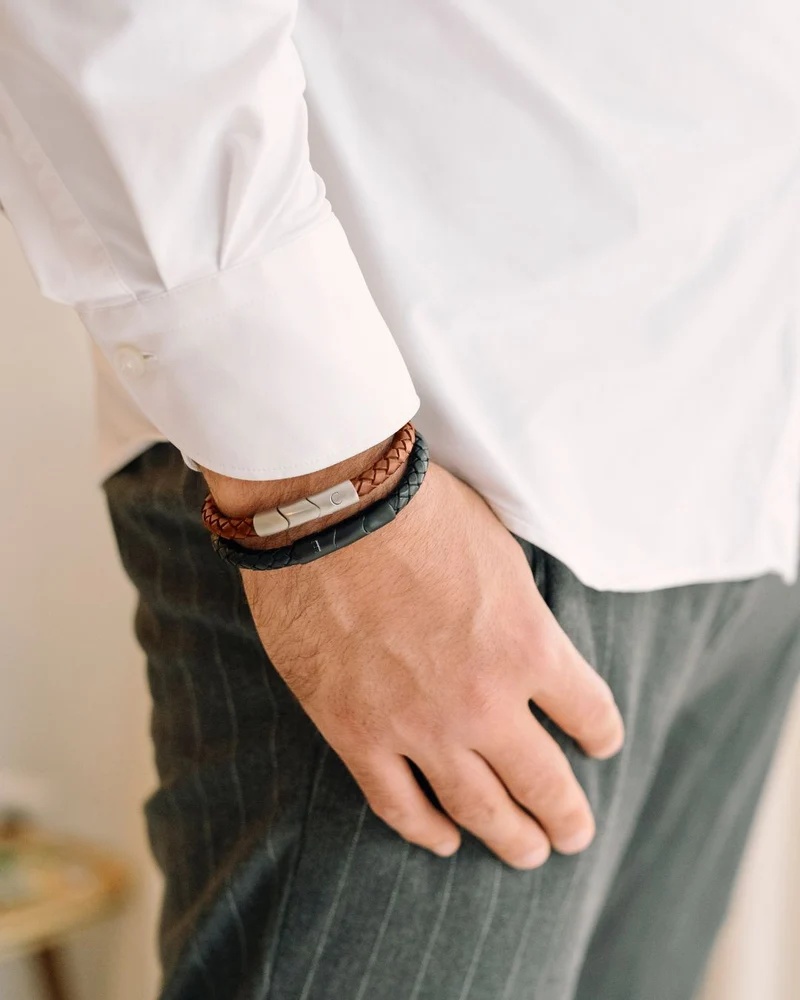 Mannen Leren Initial Armband Cognac - Zilverkleurig staal - Gepersonaliseerde Heren Armband