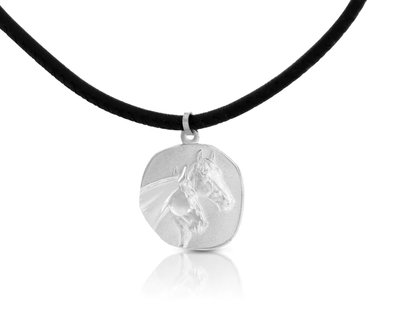 Pferde Schmuck Anhänger 2,3 cm Nappaleder Kette Pferdeköpfe