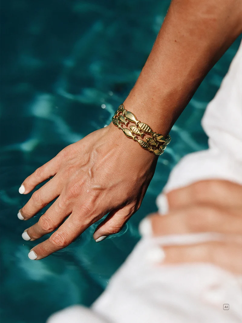 Aquatic Dance Armcuff