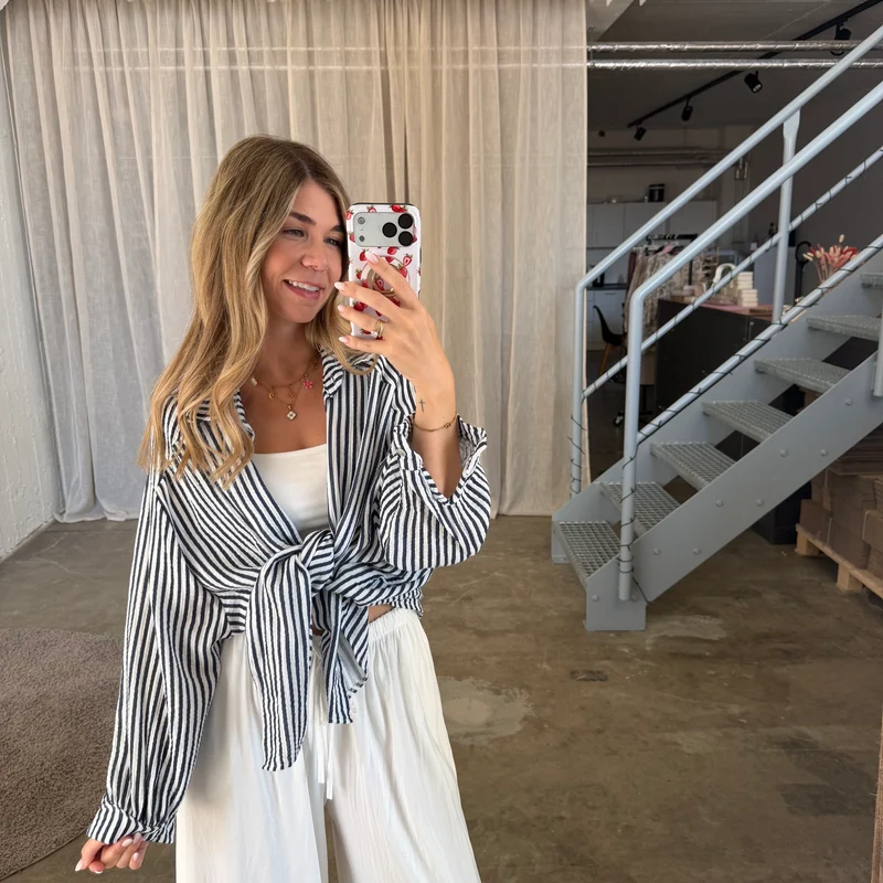 Oversize Musselinbluse Small Stripes - Navi x Weiß