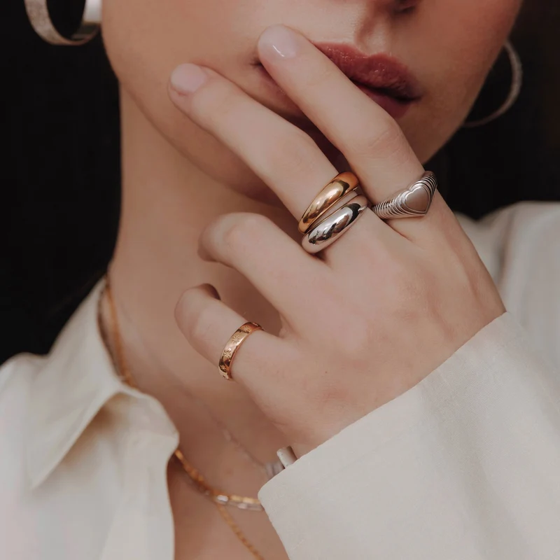 Plain Nora Heart Ring