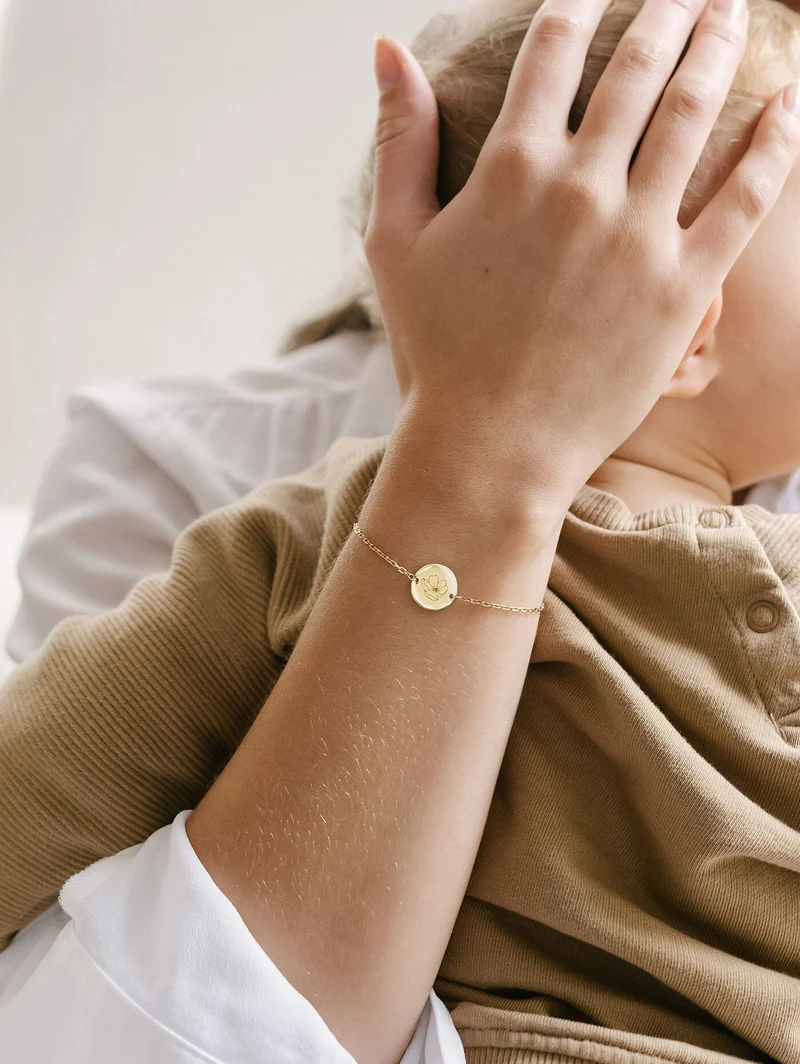 Geboortebloem Coin Armband - Verguld - Gepersonaliseerde Armband