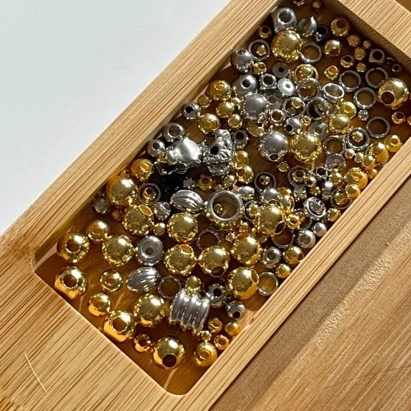 Verschiedene Edelstahlperlen