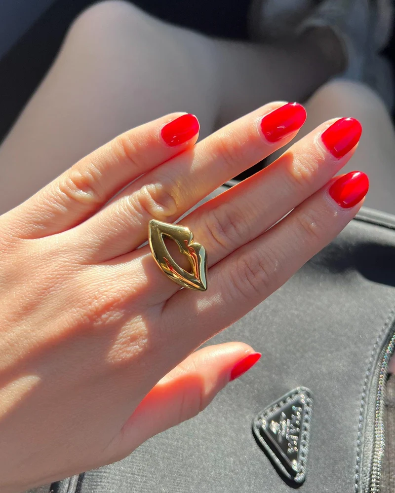 Ring Holly