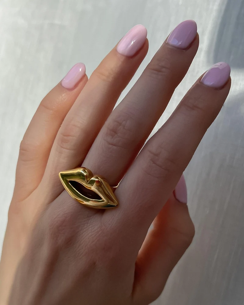 Ring Holly