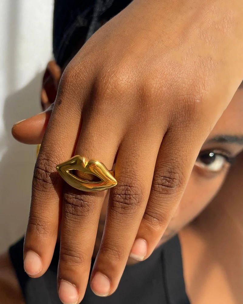 Ring Holly