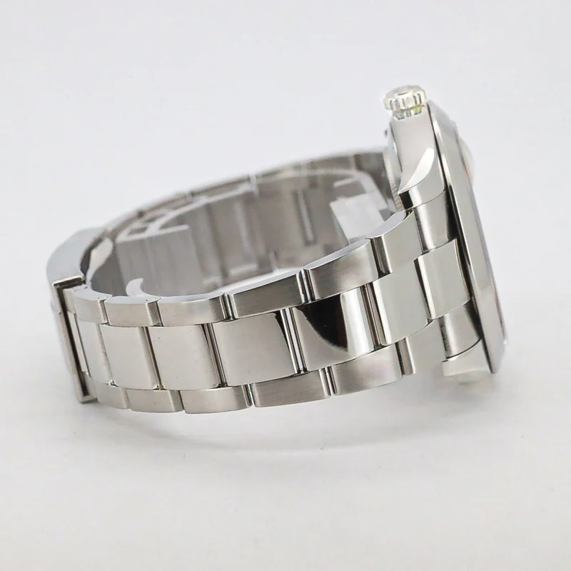 Rolex Datejust Oyster 41 126300 White Roman Dial B&P Dif FR19253