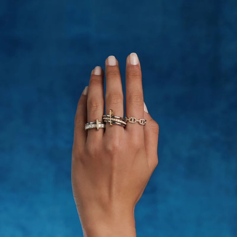 Square Pave Infinity Flow Ring 14K Vergoldet