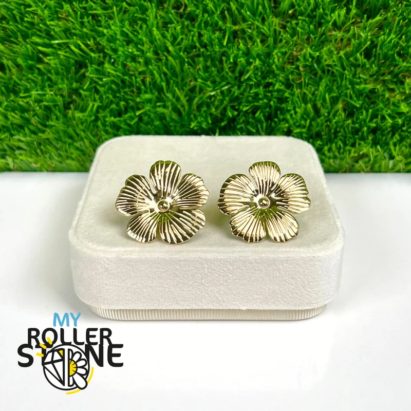 Goldene Blumenohrringe aus Edelstahl