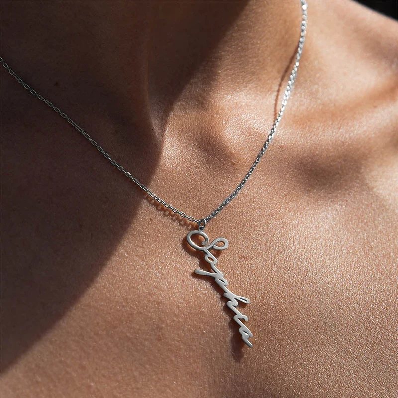 Name Necklace Vertical