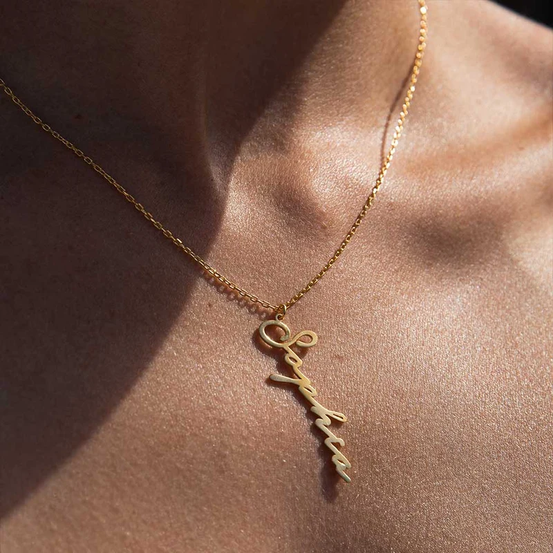 Name Necklace Vertical