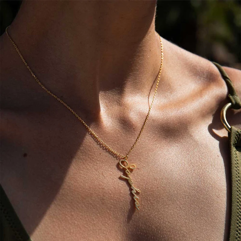 Name Necklace Vertical