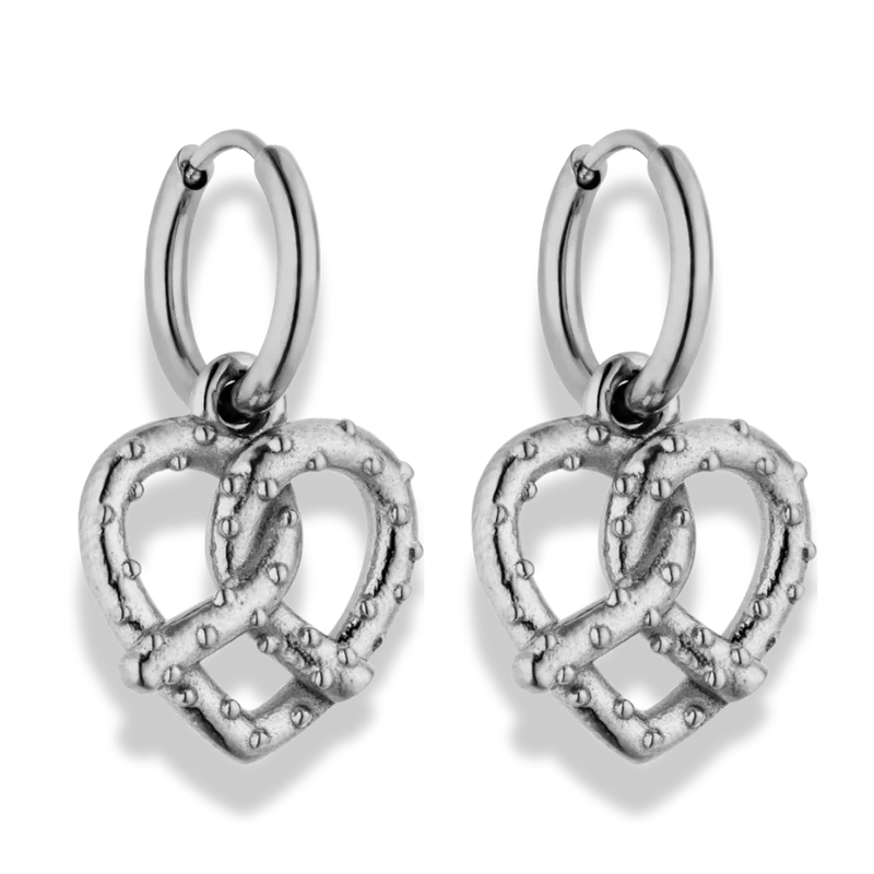 Salty Heart Pretzel Huggie Hoop Ohrringe 14K Vergoldet