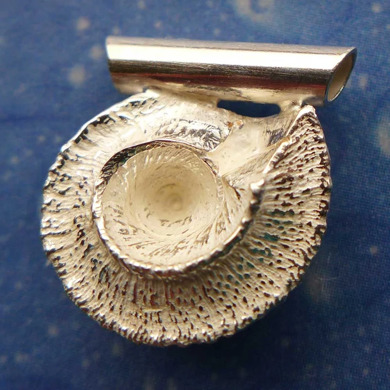 Schneckenanhänger Schmuck Noble Sonnenuhr