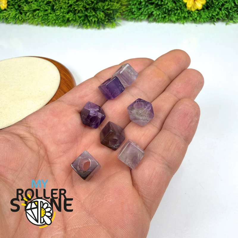 Große, quadratische Amethystperle mit Loch