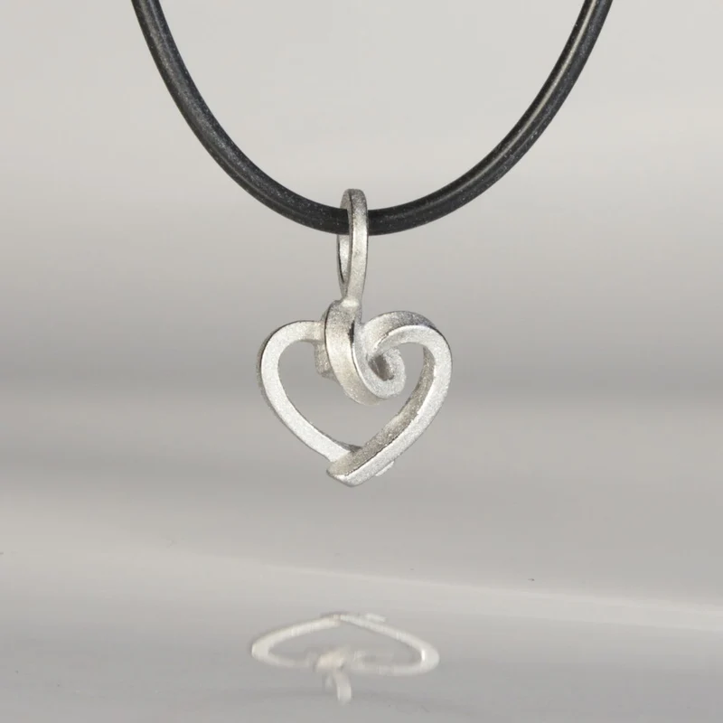 925er Silber Anhänger Knotenschmuck Mini Herz ANH-H20
