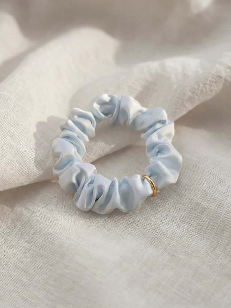 Blissful Pure Silk Medium Scrunchie Cream Blue