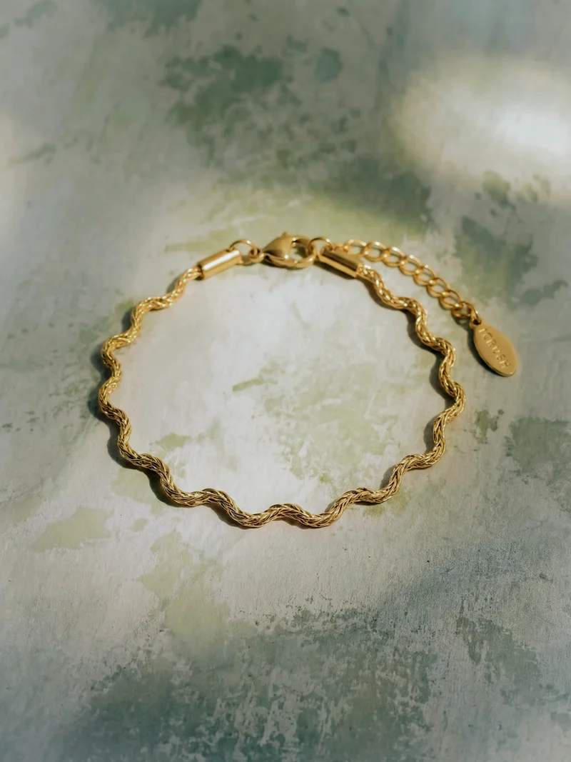 Twisted Grace ARMBAND