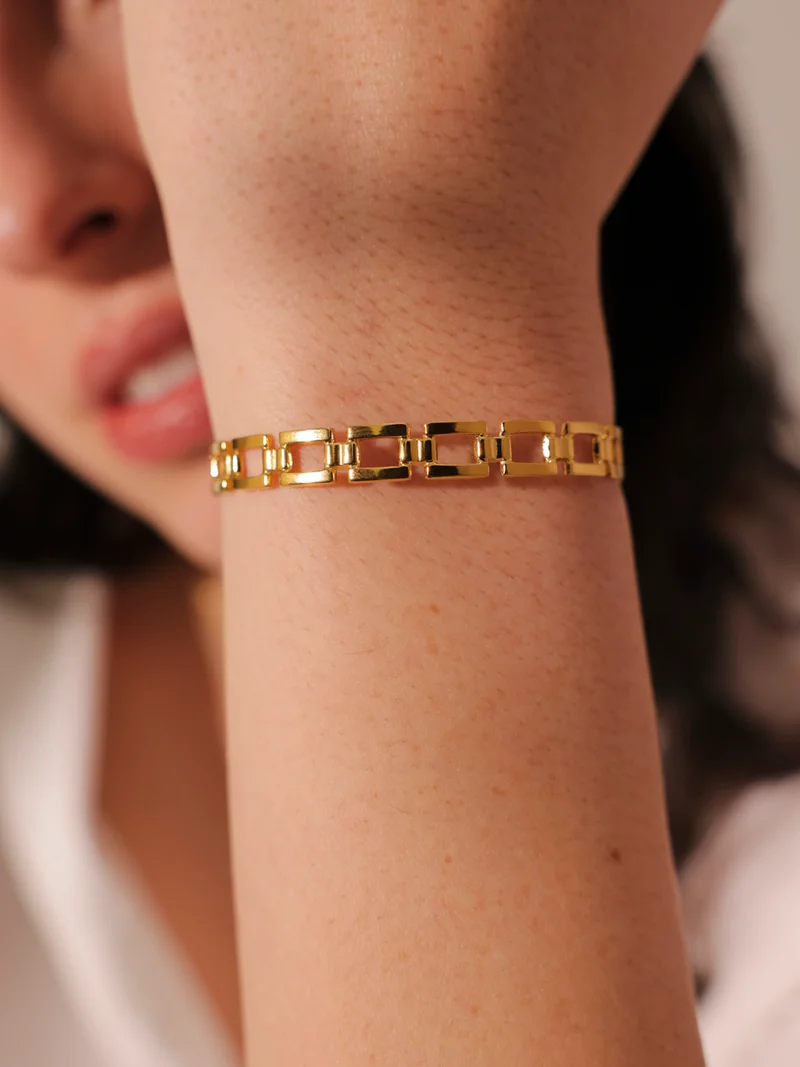 Dainty Loop Armcuff