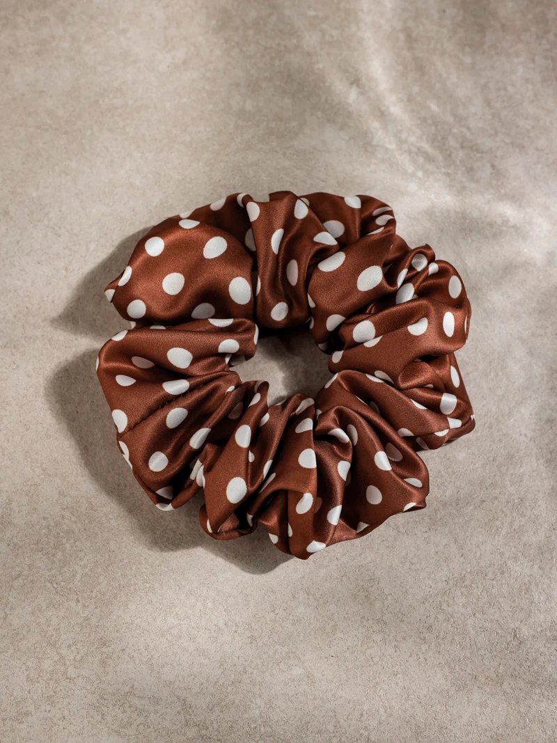 Chic Dot Scrunchie