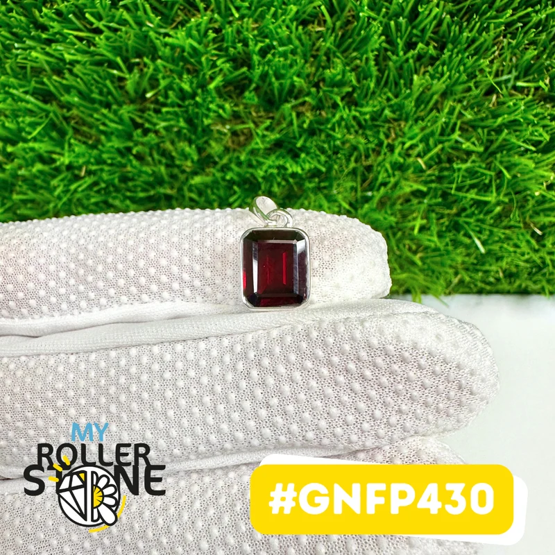 Facettierter Granatanhänger in 925er Sterlingsilber #GNFP430