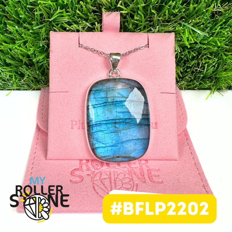 Labradorit-Anhänger „Blue Fire“ in 925er Sterlingsilber #BFLP2202