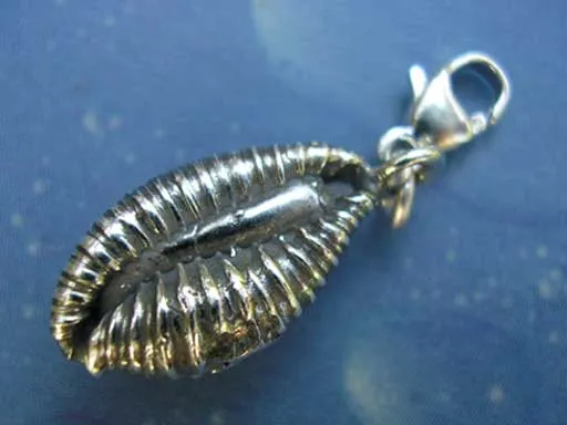 Kauri small Charms mit Karabiner