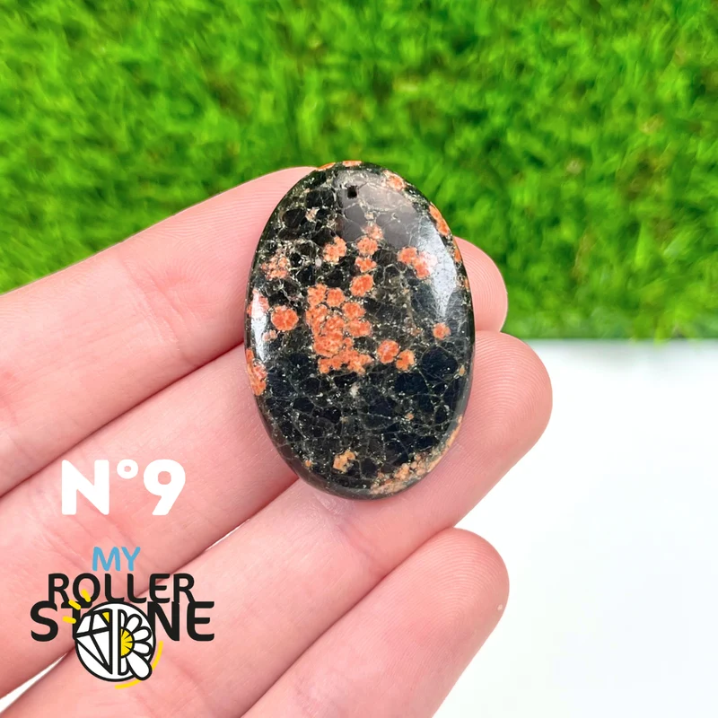 Obsidian-Blumenanhänger mit durchbrochenem Rand