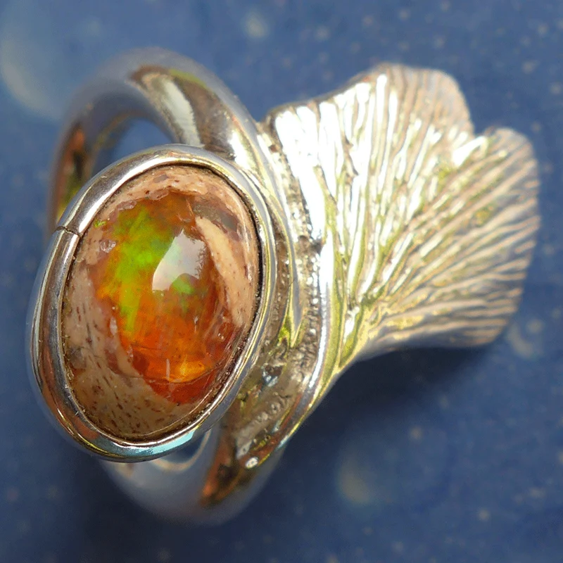 Ginkgo Ring Feuer Opal Design