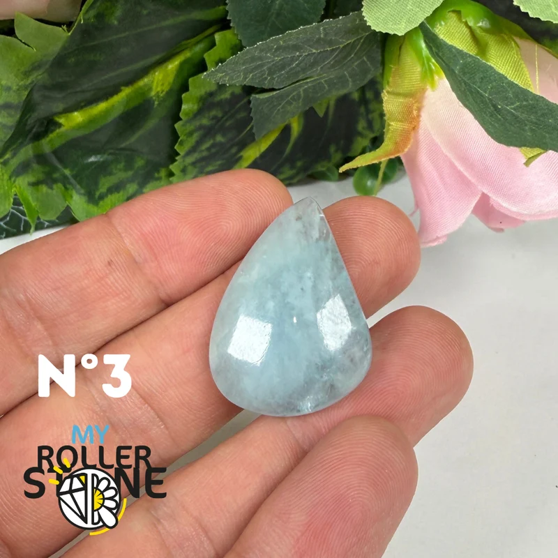 Durchbohrter Aquamarin-Anhänger 5A