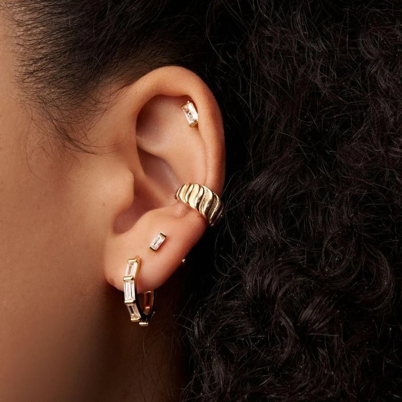 Limitless Baguette Ohr Piercing Gold