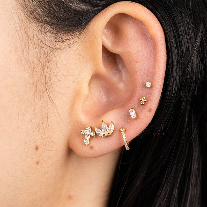 Hi-Life Cross Labret Piercing