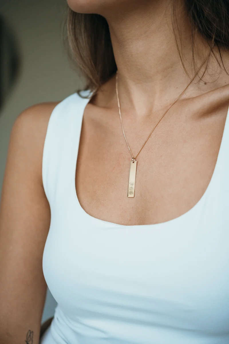 Geboortebloem Vertical Bar Ketting - Verguld - Gepersonaliseerde Ketting