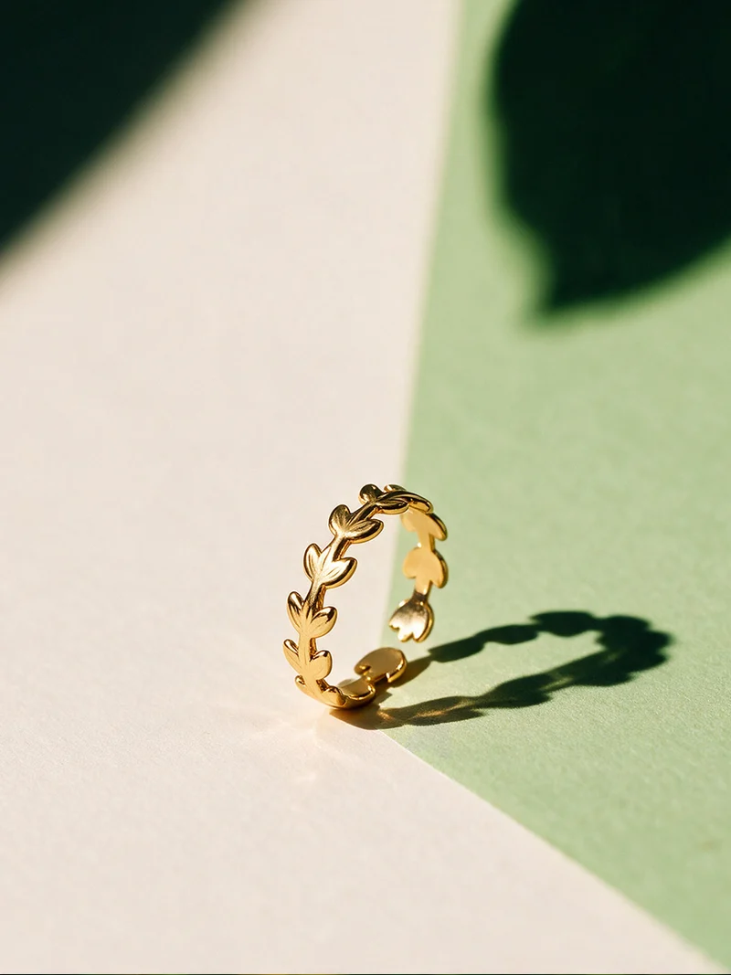 Petal Loop Ring