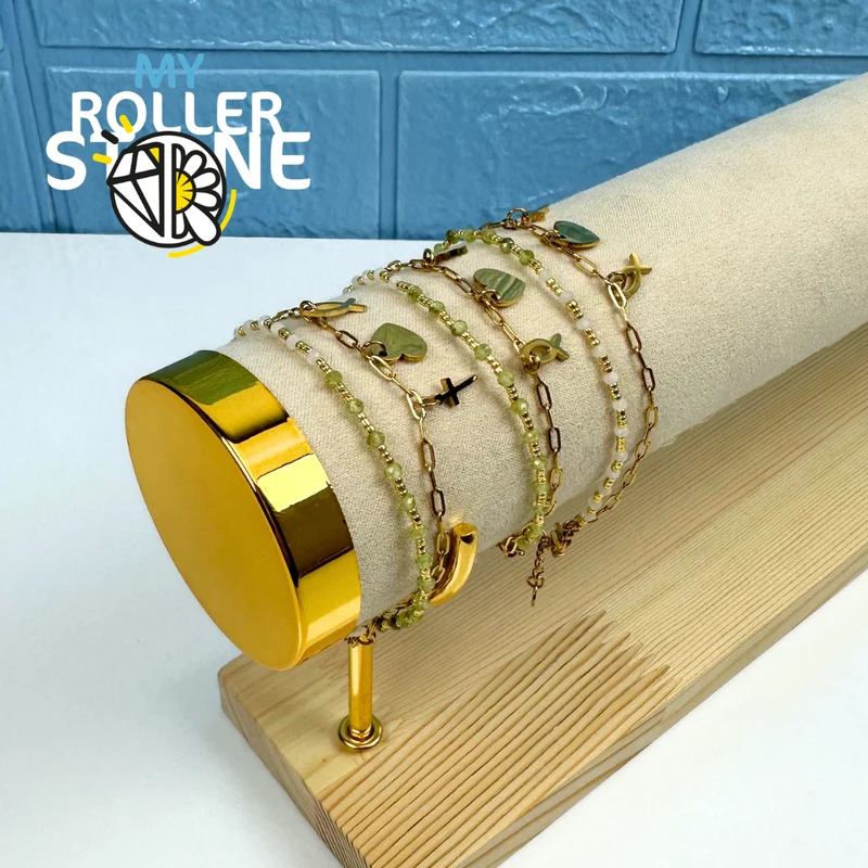 Mehrreihiges Armband im Boho-Stil aus Natursteinen