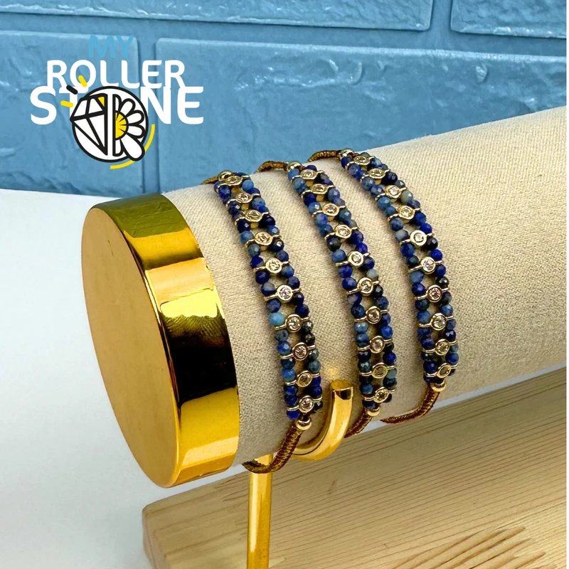 Geflochtenes Armband mit Naturperlen und Strasssteinen