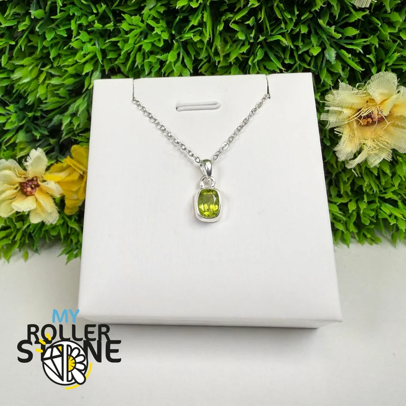 Peridot-Anhänger aus 925er Sterlingsilber – PDTP623