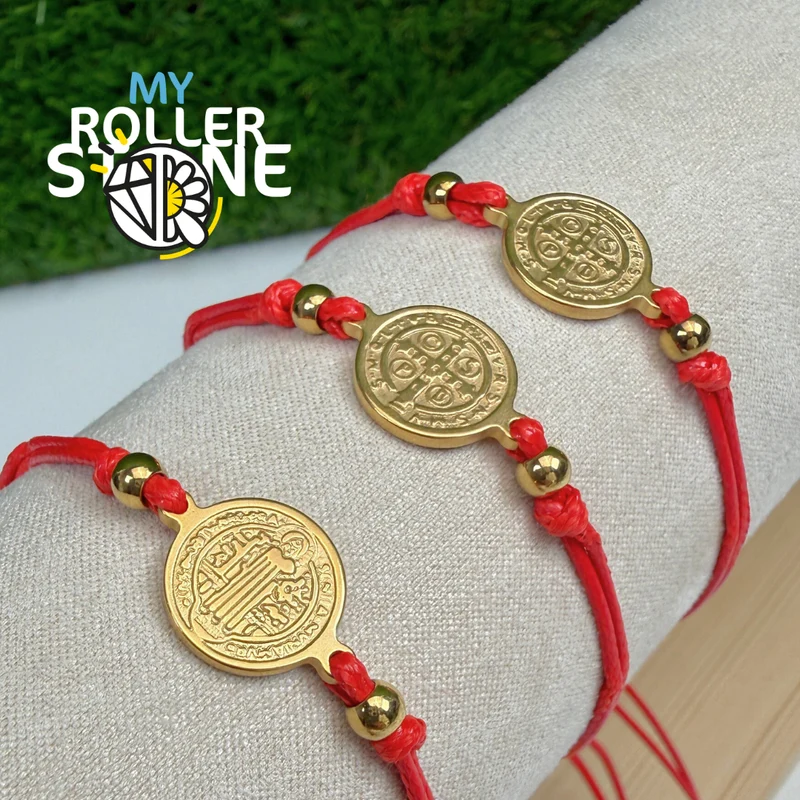 Verstellbares St.-Benedikt-Armband aus vergoldetem Edelstahl