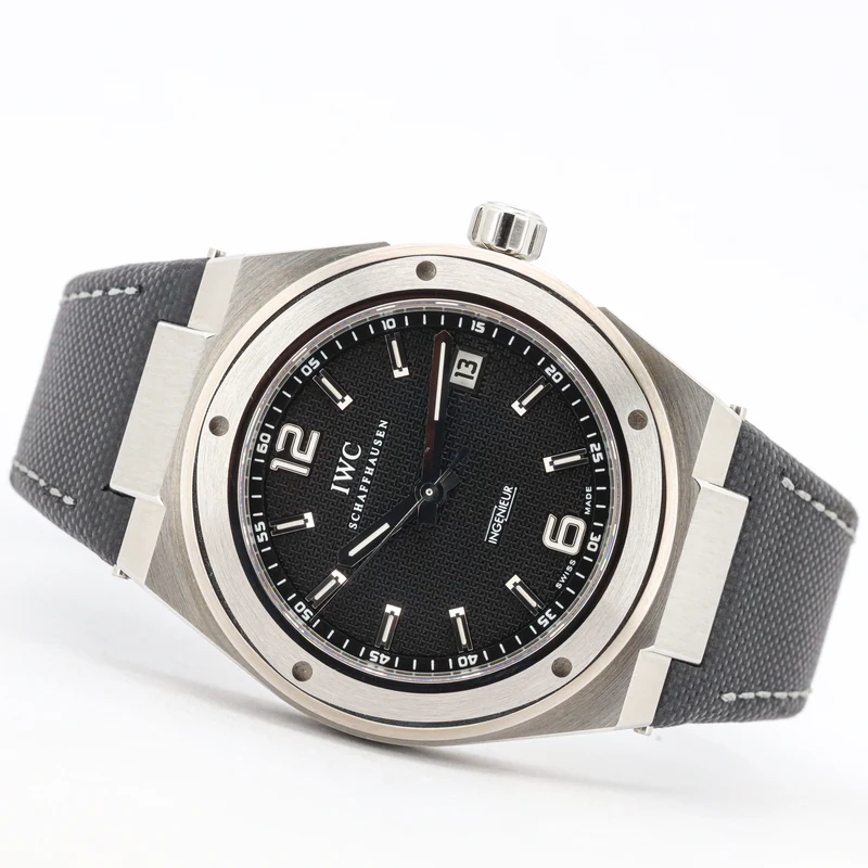 IWC Schaffhausen Ingenieur 322701 42mm Edelstahl Textilarmband