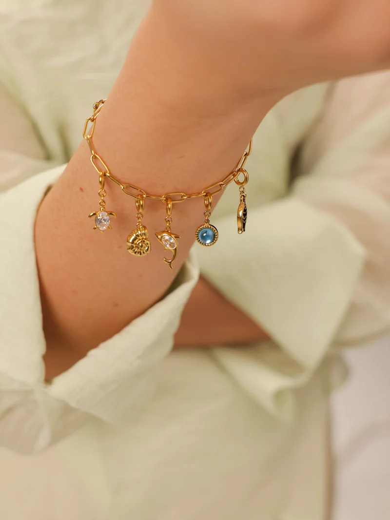 Whispering Light Ketten-Charm