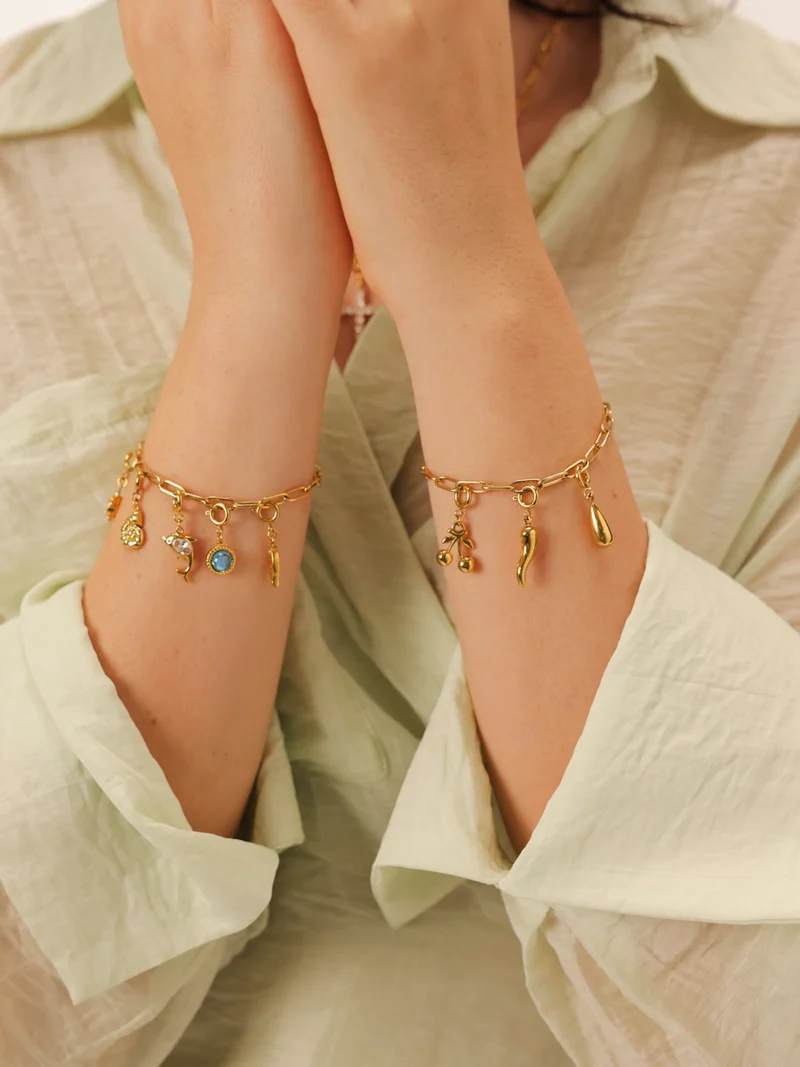 Whispering Light Ketten-Charm